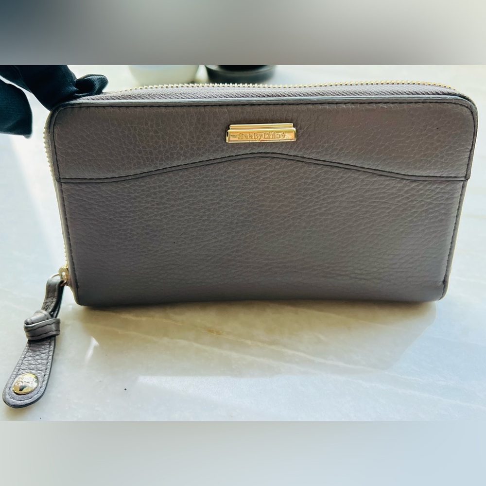 CHLOE See by Chloe Grey Leather Round Zipper Long Wallet